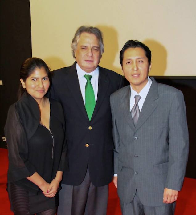 ANA MEDINA (SECRETARIA GENERAL) Y HERBERT SAENZ (PRESIDENTE) CON MANUEL RODRÍGUEZ CUADROS, REPRESENTANTE DEL PERÚ ANTE LA UNESCO
